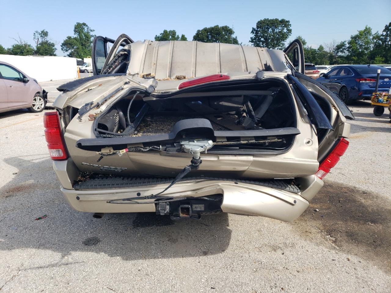 2005 Ford Explorer Limited VIN: 1FMDU75W25ZA42017 Lot: 63505465