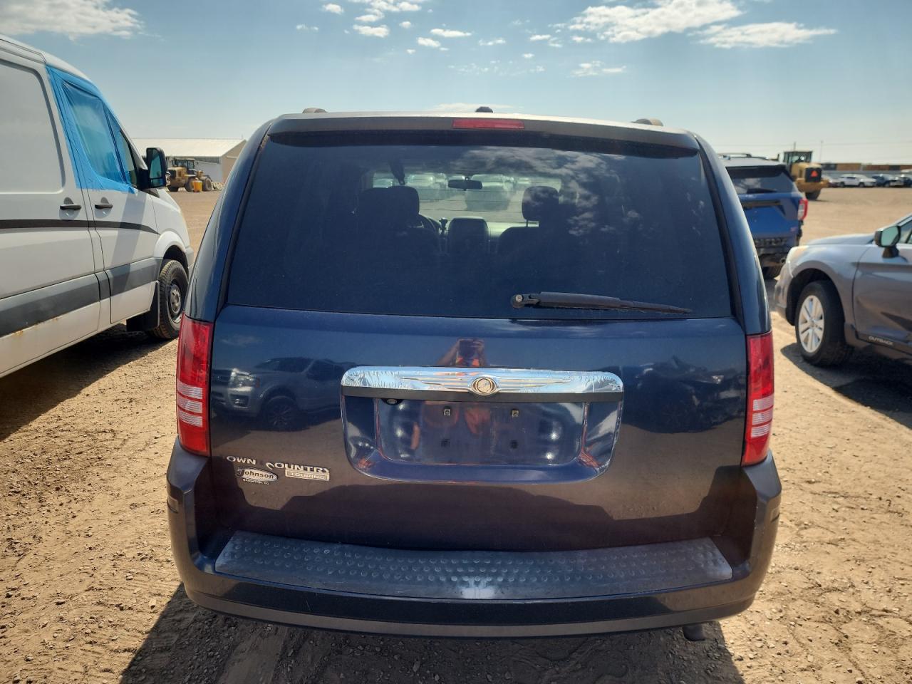 2008 Chrysler Town & Country Touring VIN: 2A8HR54PX8R675104 Lot: 64004795