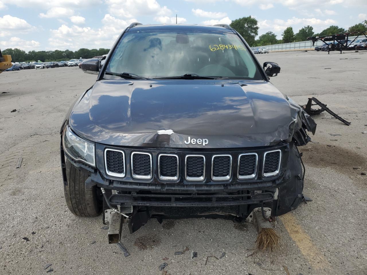 3C4NJDCB6JT398181 2018 Jeep Compass Limited