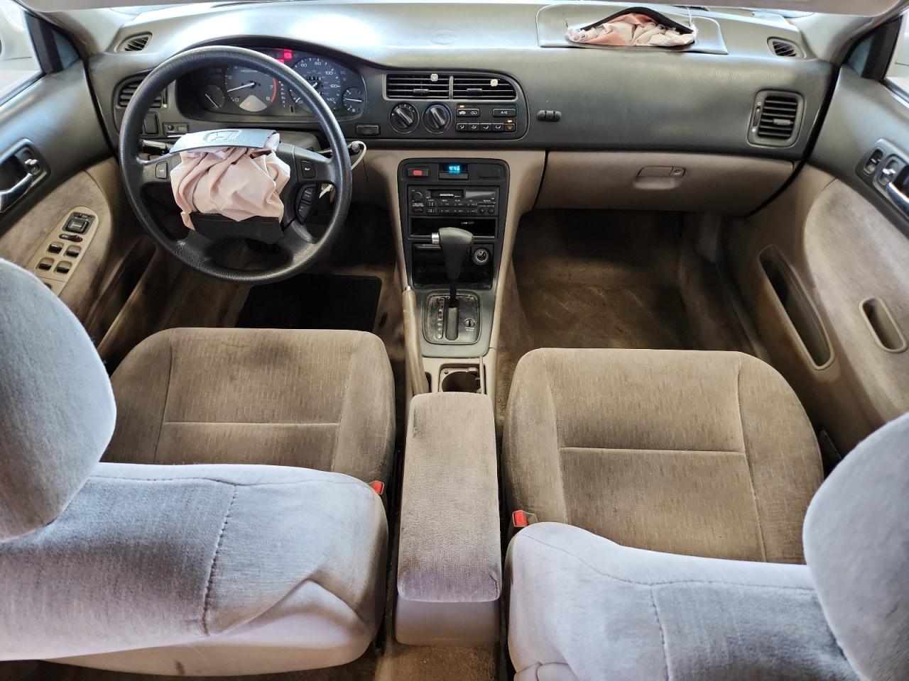1995 Honda Accord Lx VIN: 1HGCD563XSA021839 Lot: 65275475