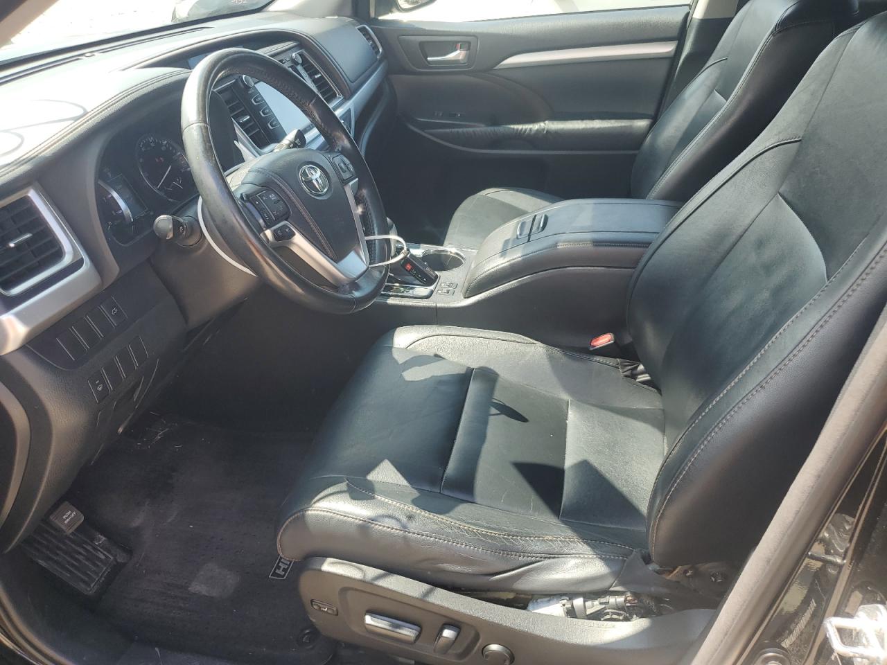 2014 Toyota Highlander Xle VIN: 5TDJKRFH6ES066041 Lot: 64409705