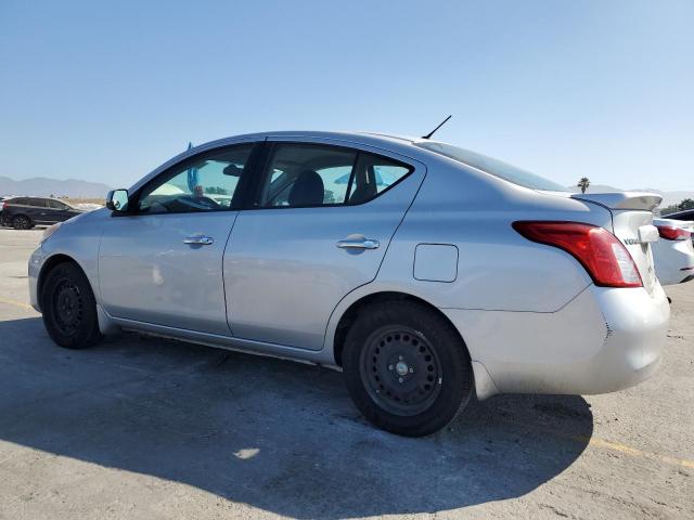 Седаны NISSAN VERSA 2014 Серебристый