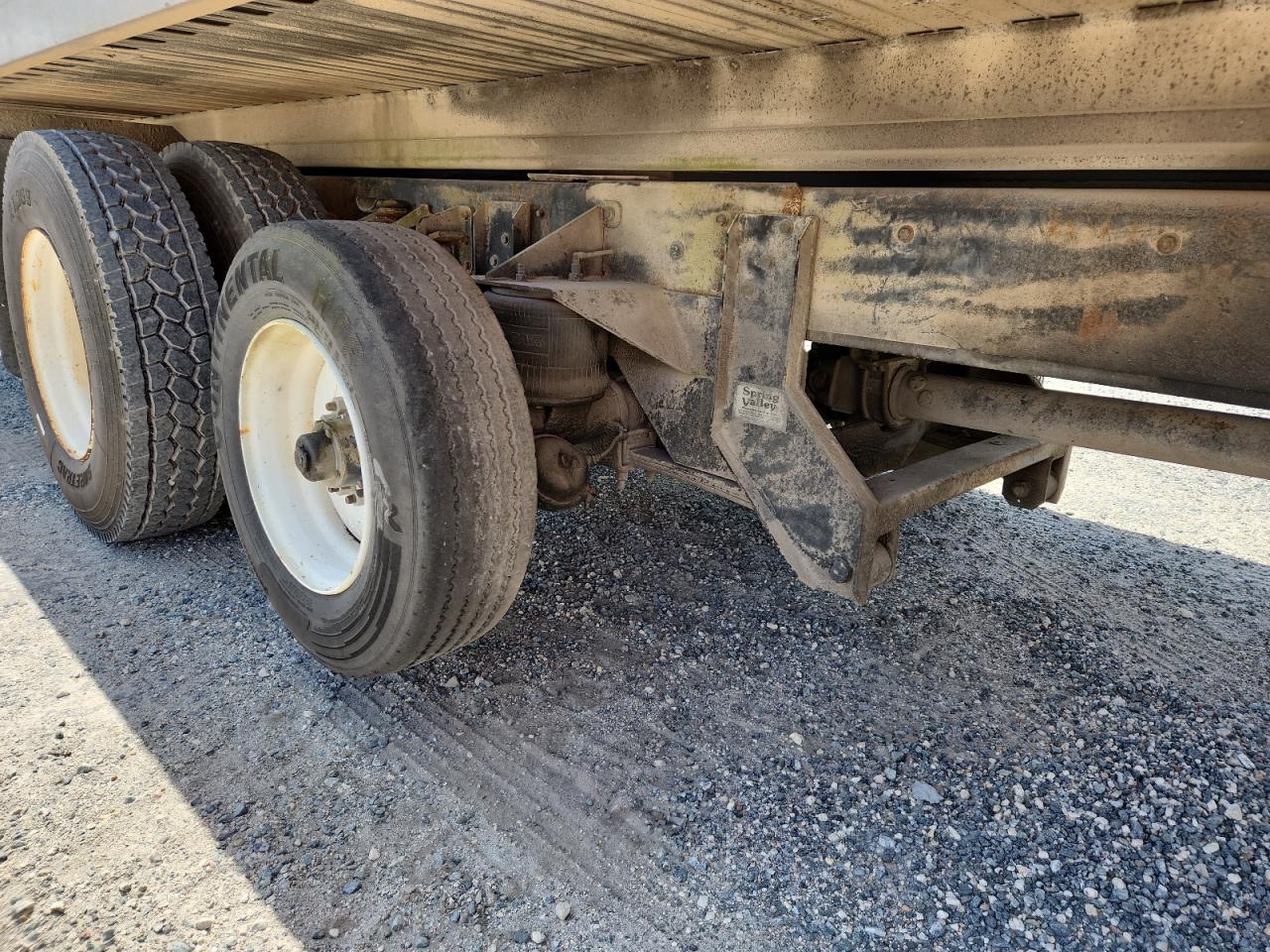 2001 International 4000 4900 - Trucks Semi Truck VIN: 1HTSDAAN31H396850 Lot: 64566995
