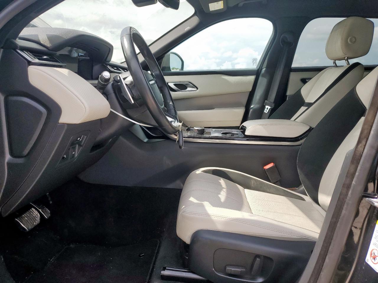 2018 Land Rover Range Rover Velar R-Dynamic Se VIN: SALYL2RX3JA726011 Lot: 64415305