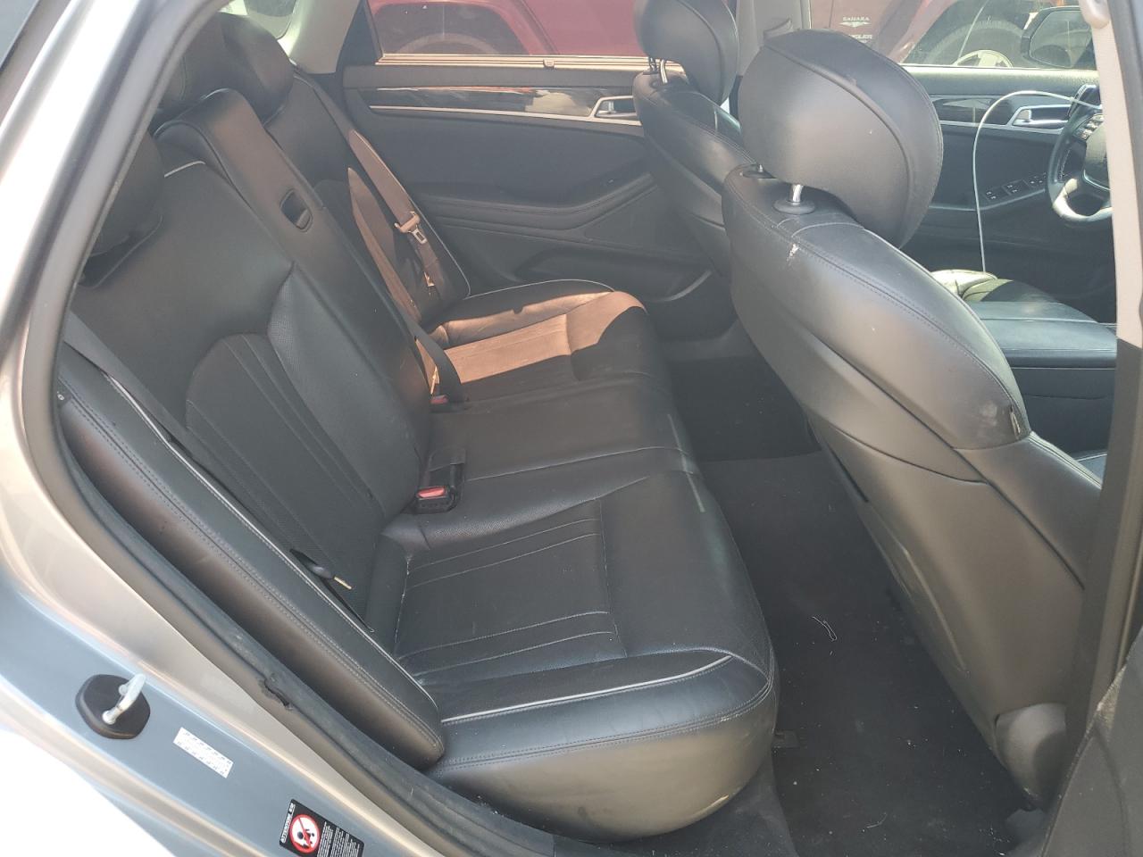 2015 Hyundai Genesis 3.8L VIN: KMHGN4JE4FU072673 Lot: 63635695