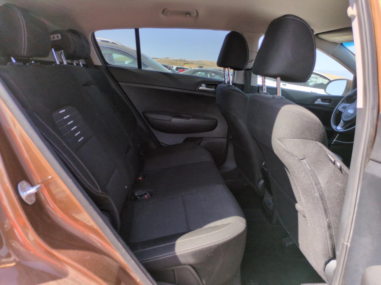 kndpmcac5j7447719 KNDPMCAC5J7447719 2018 Kia Sportage Lx