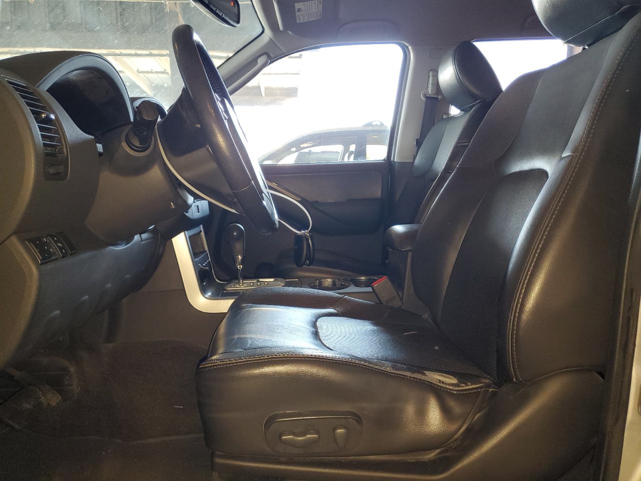 2011 Nissan Pathfinder S VIN: 5N1AR1NB0BC632293 Lot: 64852685