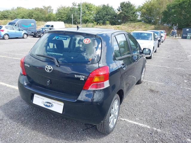 2010 TOYOTA YARIS TR V