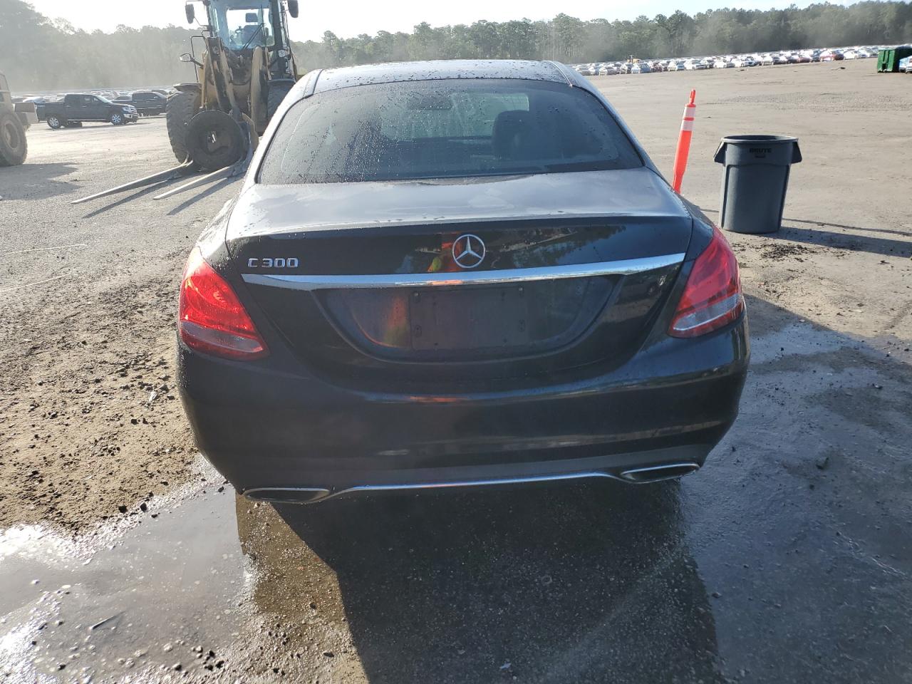 2016 Mercedes-Benz C 300 VIN: 55SWF4JB4GU107045 Lot: 64560225