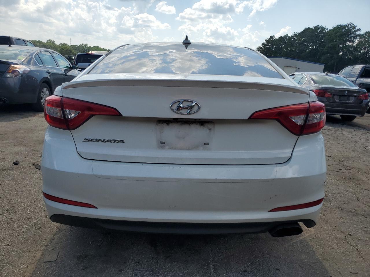 2017 Hyundai Sonata Se VIN: 5NPE24AF4HH526110 Lot: 63851915