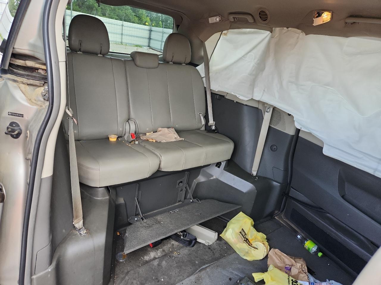 2015 Toyota Sienna Xle VIN: 5TDYK3DC9FS614411 Lot: 65357725