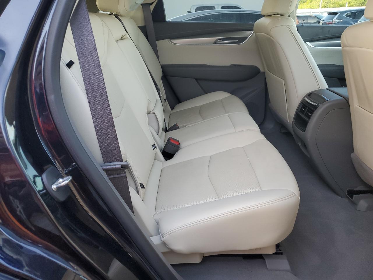 1gykncrs2nz100484 1GYKNCRS2NZ100484 2022 Cadillac Xt5 Premium Luxury