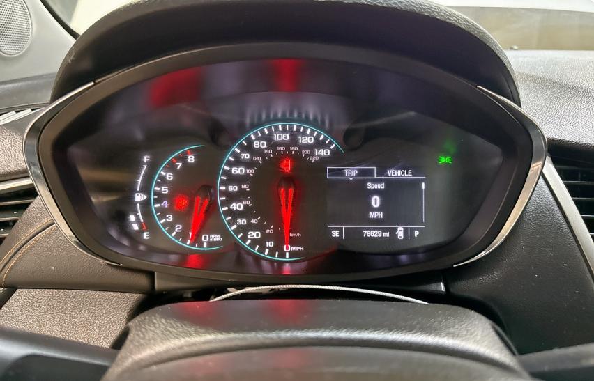  CHEVROLET TRAX 2019 Srebrny