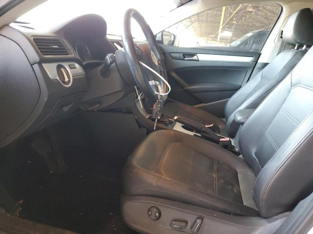  VOLKSWAGEN PASSAT 2013 Biały
