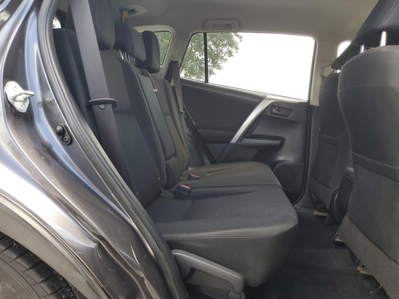 2017 Toyota Rav4 Le VIN: JTMZFREV1HJ132771 Lot: 65015235