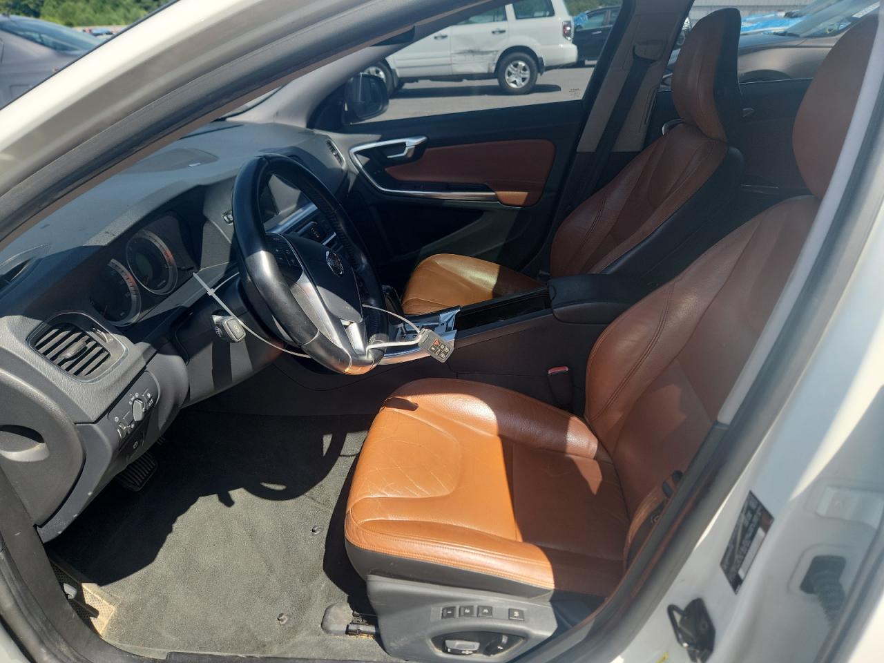 2012 Volvo S60 T5 VIN: YV1622FSXC2124708 Lot: 65683045