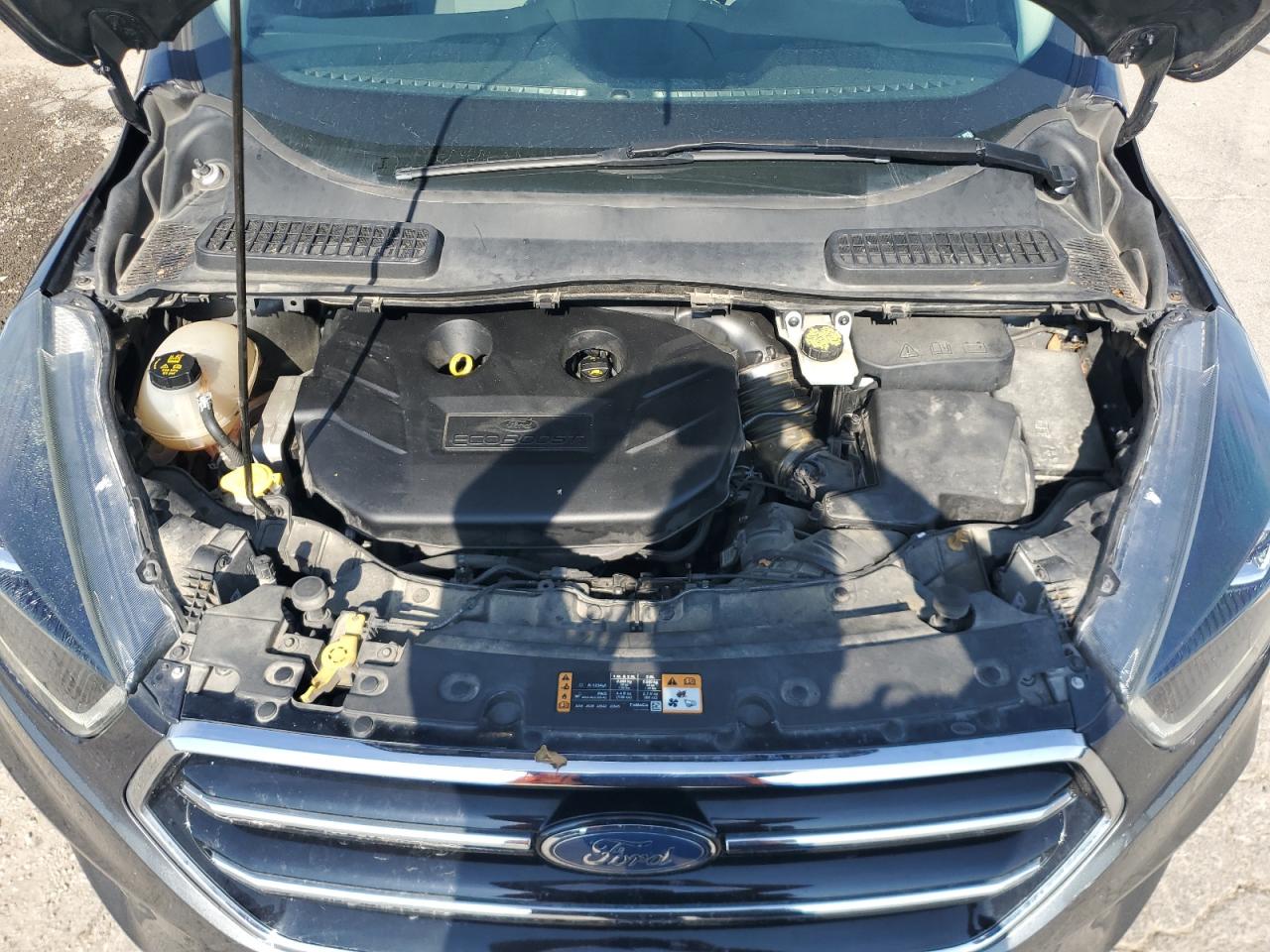 1FMCU9J99HUE93325 FORD ESCAPE 2017