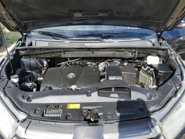 2018 TOYOTA HIGHLANDER LE  