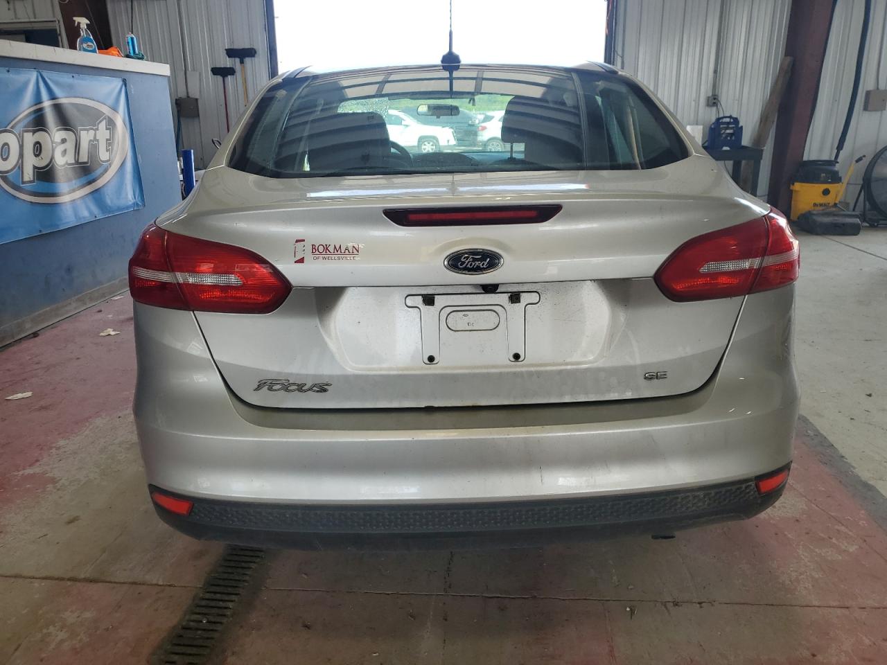 2016 Ford Focus Se VIN: 1FADP3F27GL240510 Lot: 64047815