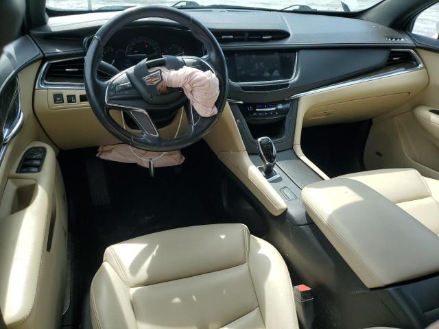 CADILLAC XT5 2018 Серебристый