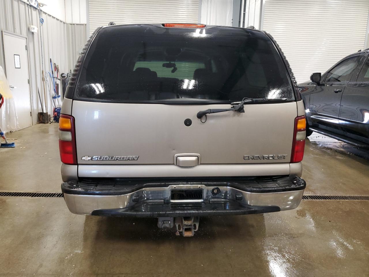 2003 Chevrolet Suburban C1500 VIN: 1GNEC16Z53J239543 Lot: 63642865