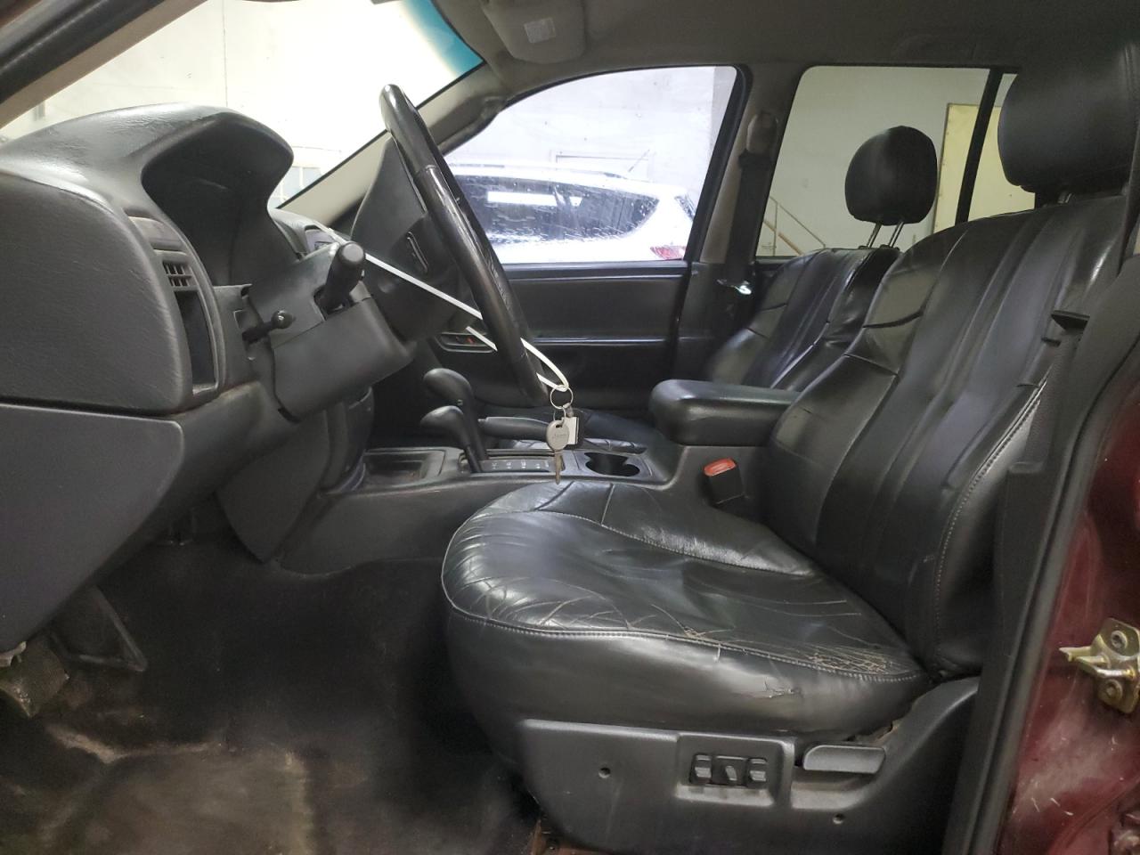 2002 Jeep Grand Cherokee Sport VIN: 1J4GW38S52C272382 Lot: 65164915