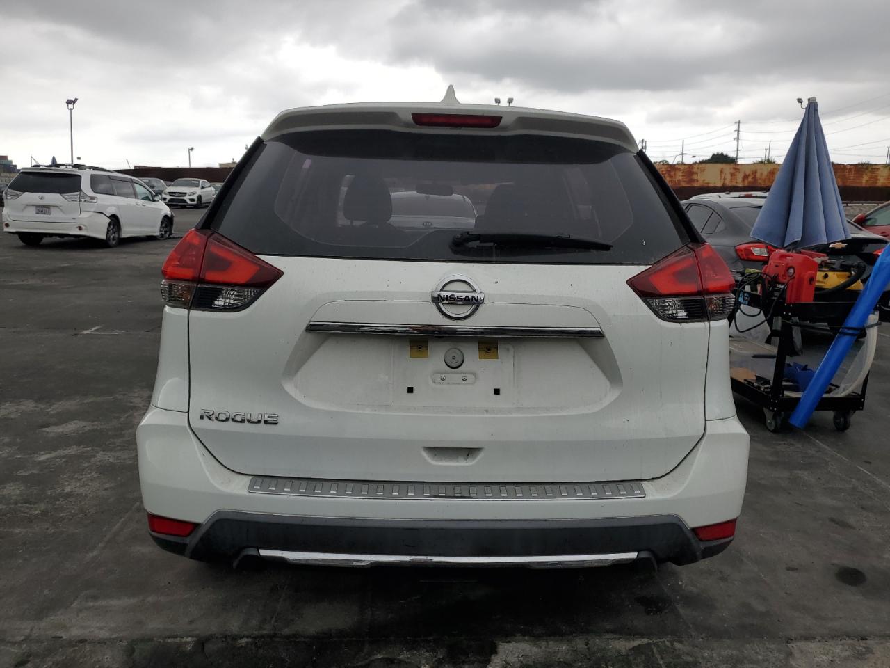 knmat2mt5jp598378 KNMAT2MT5JP598378 2018 Nissan Rogue S