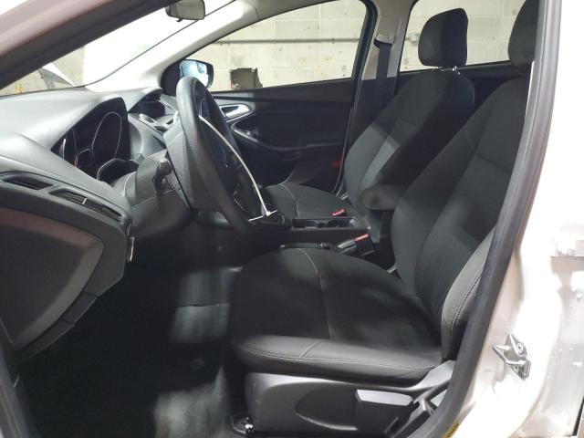 Hatchbacks FORD FOCUS 2015 White