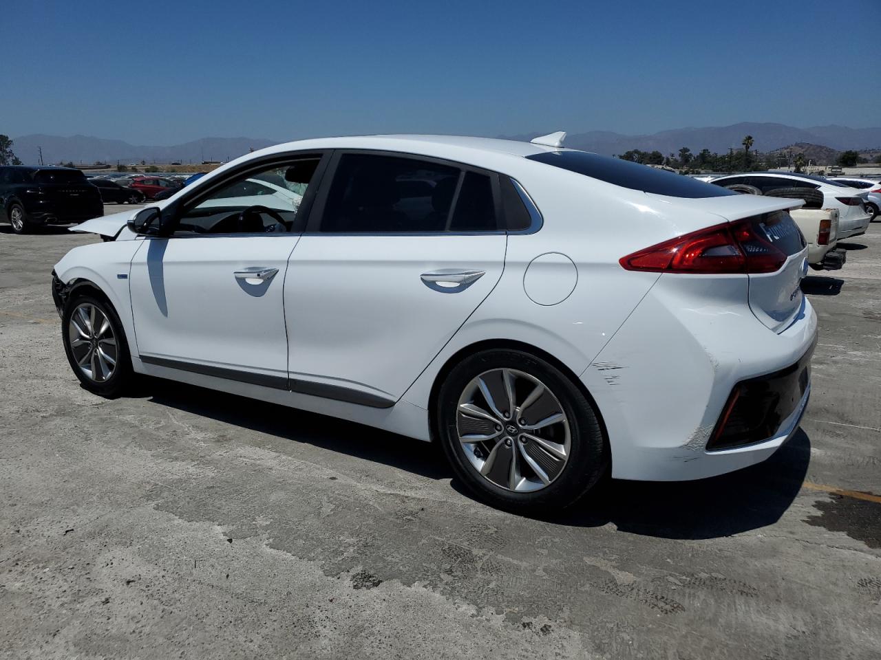 2019 Hyundai Ioniq Limited white null hybrid KMHC05LC3KU134167 photo #3