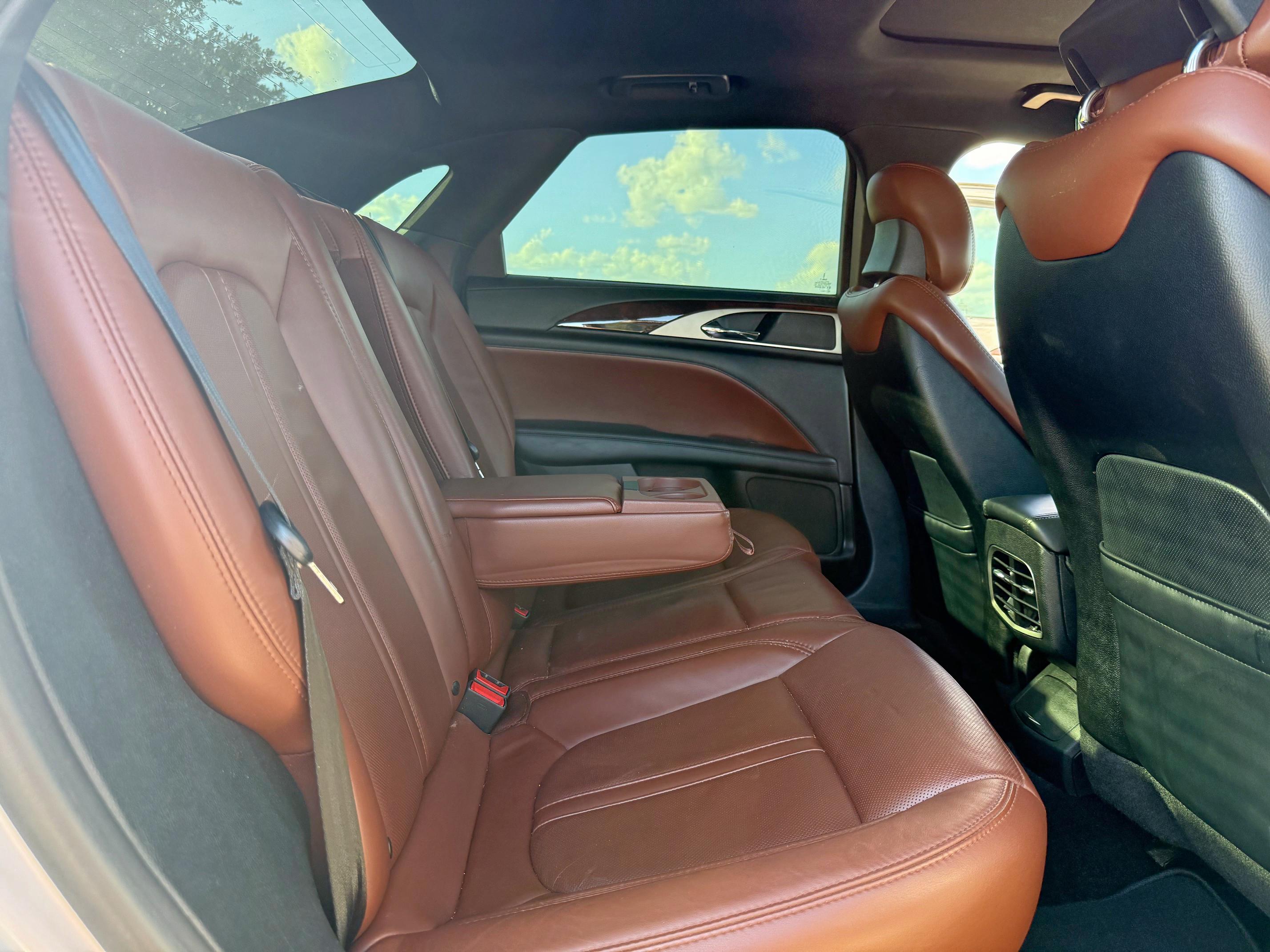 Sedans LINCOLN MKZ 2017 Srebrny