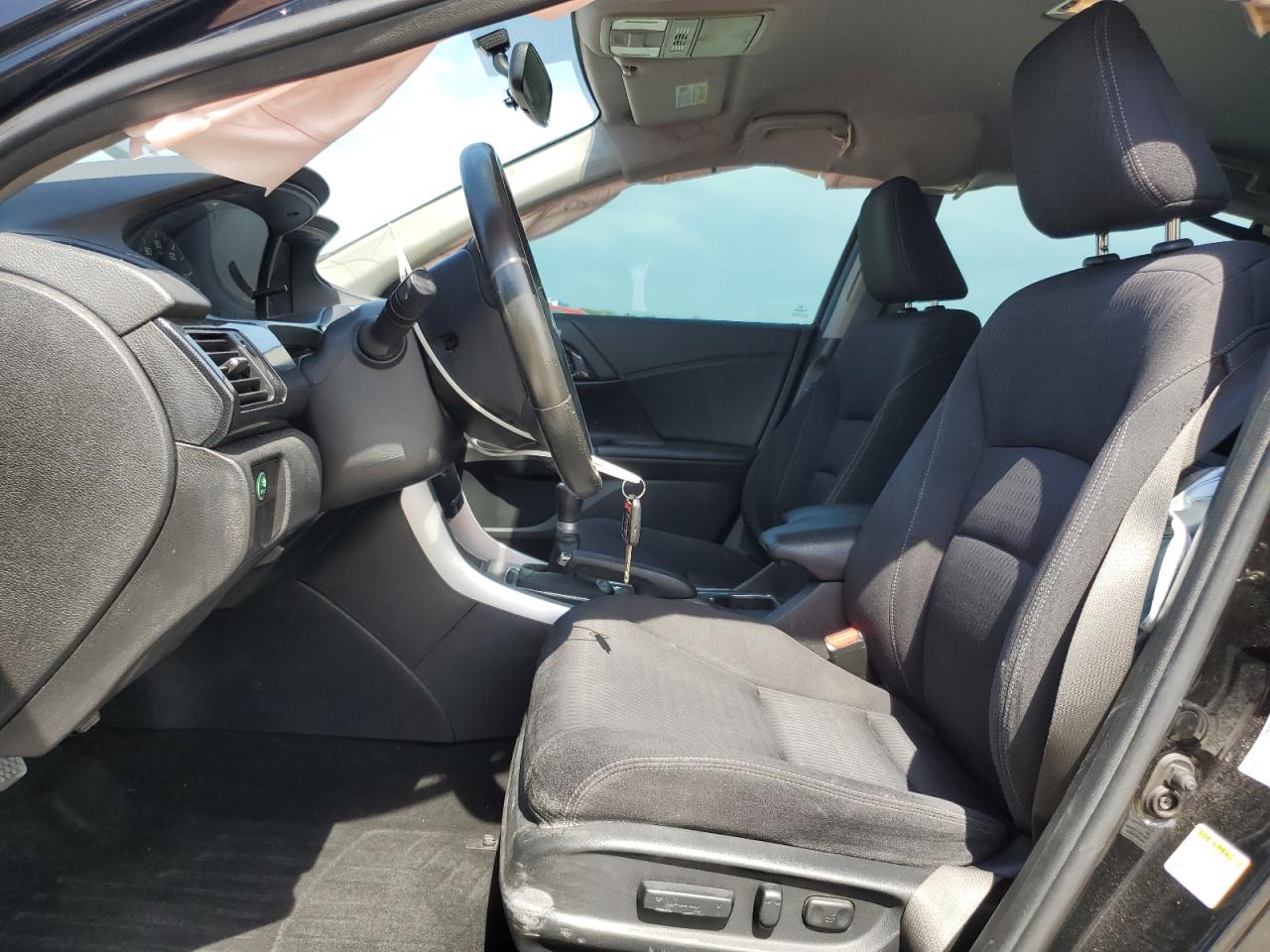 2015 Honda Accord Sport VIN: 1HGCR2E50FA225865 Lot: 66611095