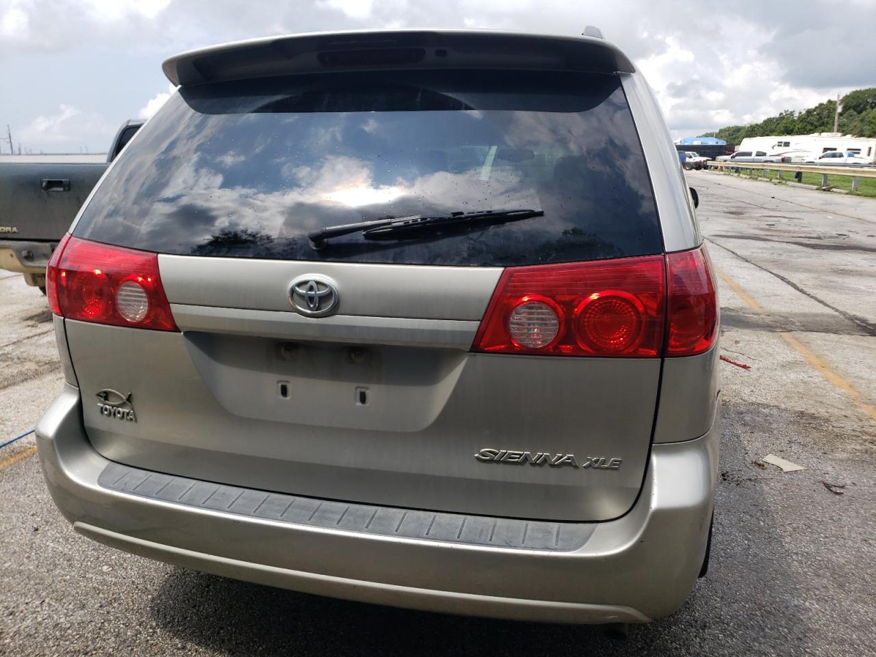 2006 Toyota Sienna Xle VIN: 5TDZA22C86S425396 Lot: 64668985
