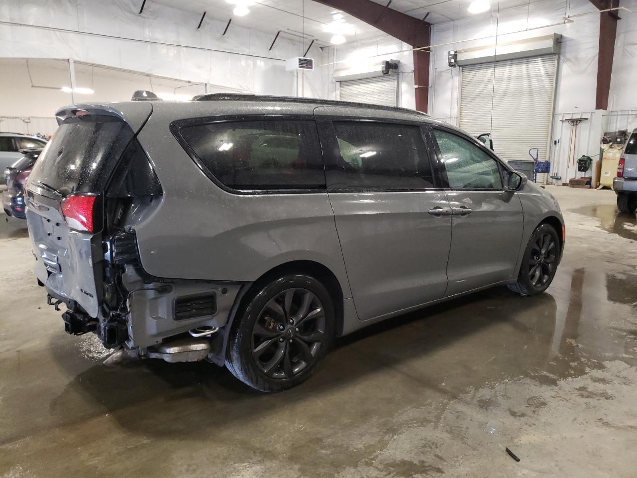 2020 Chrysler Pacifica Limited VIN: 2C4RC1GG8LR137026 Lot: 63214135