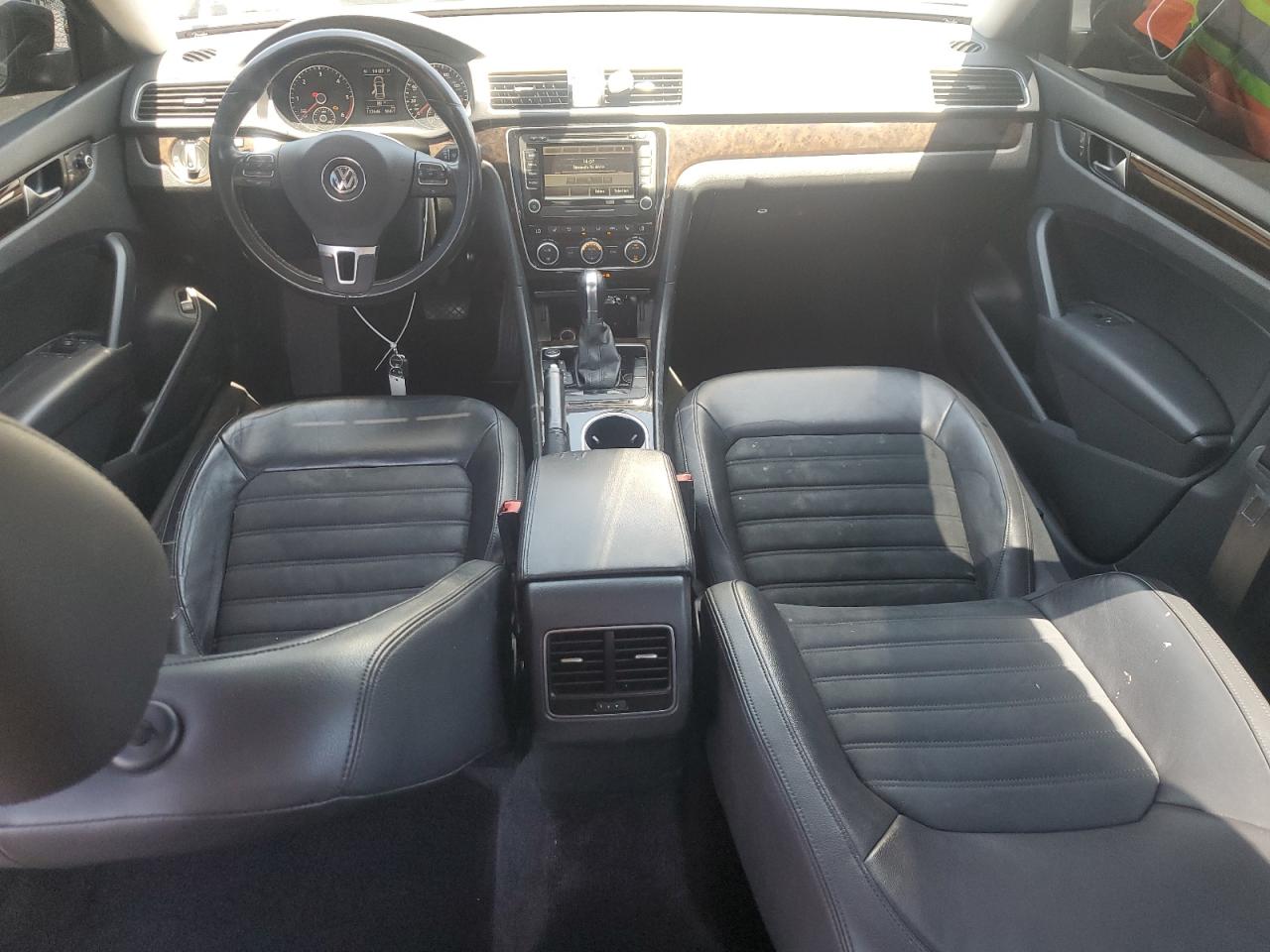 2014 Volkswagen Passat Sel VIN: 1VWCN7A36EC078317 Lot: 65533235