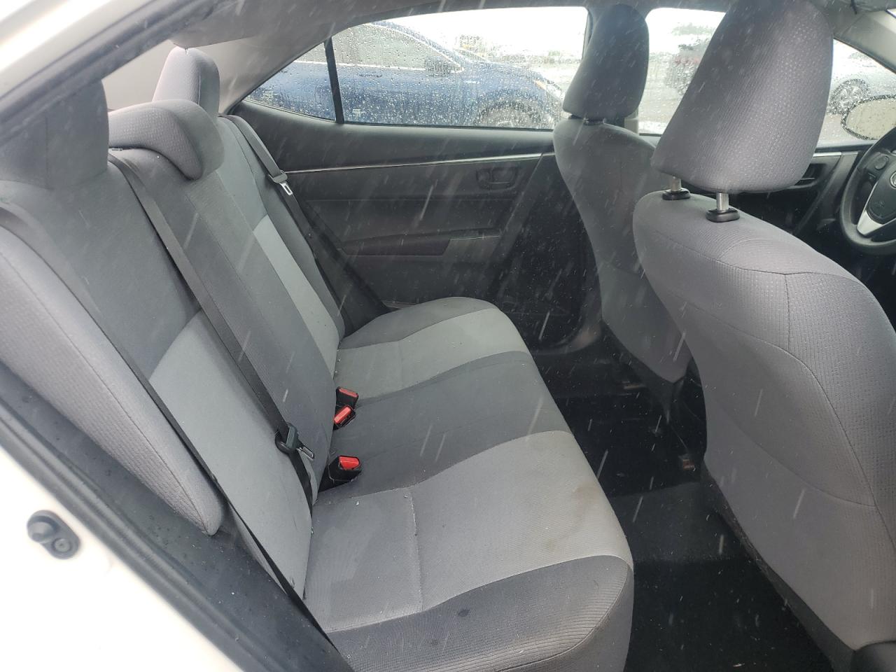 2015 Toyota Corolla L VIN: 5YFBURHE0FP335937 Lot: 64945315