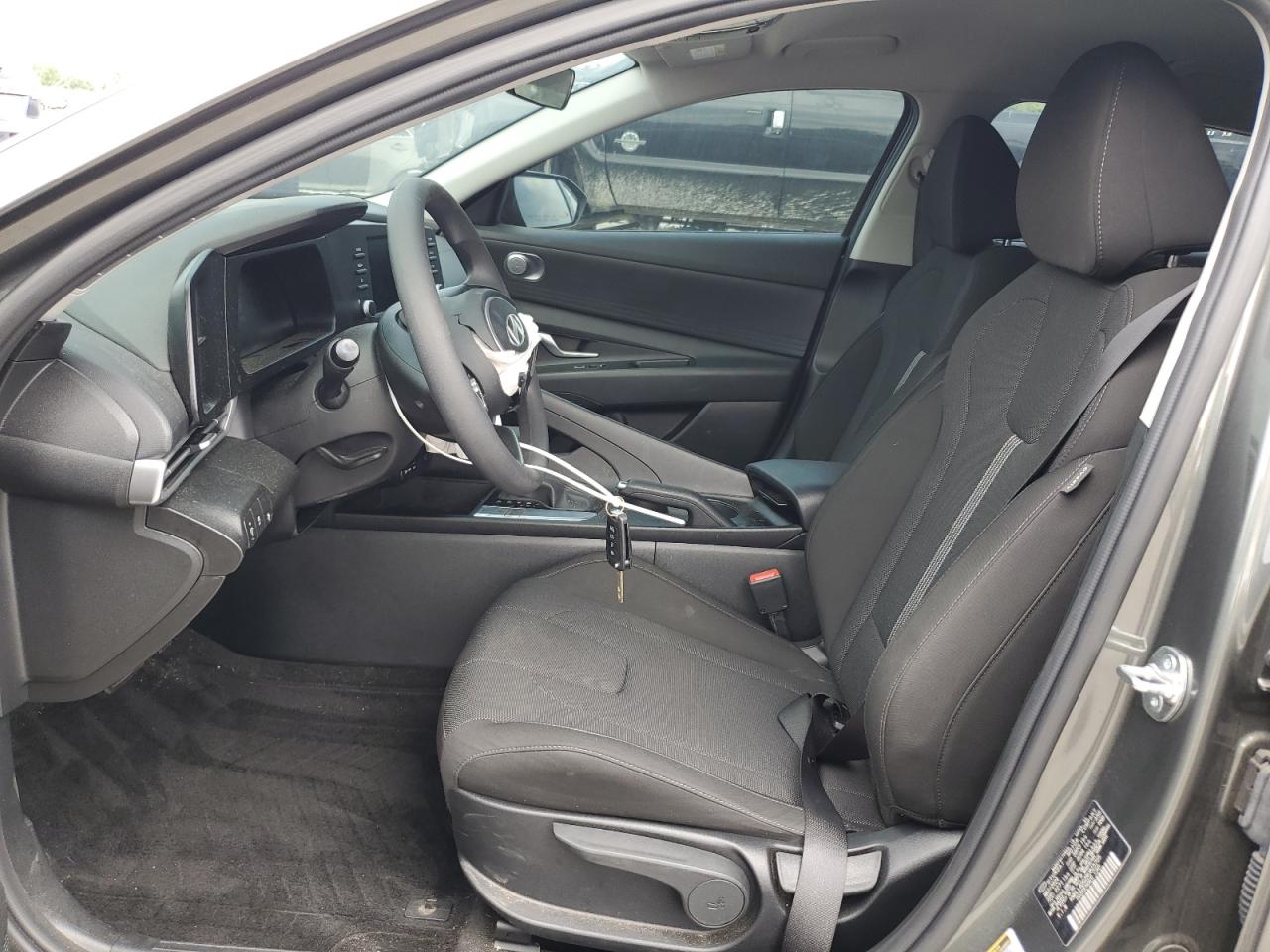 2024 Hyundai Elantra Se VIN: KMHLL4DG2RU825705 Lot: 65186555