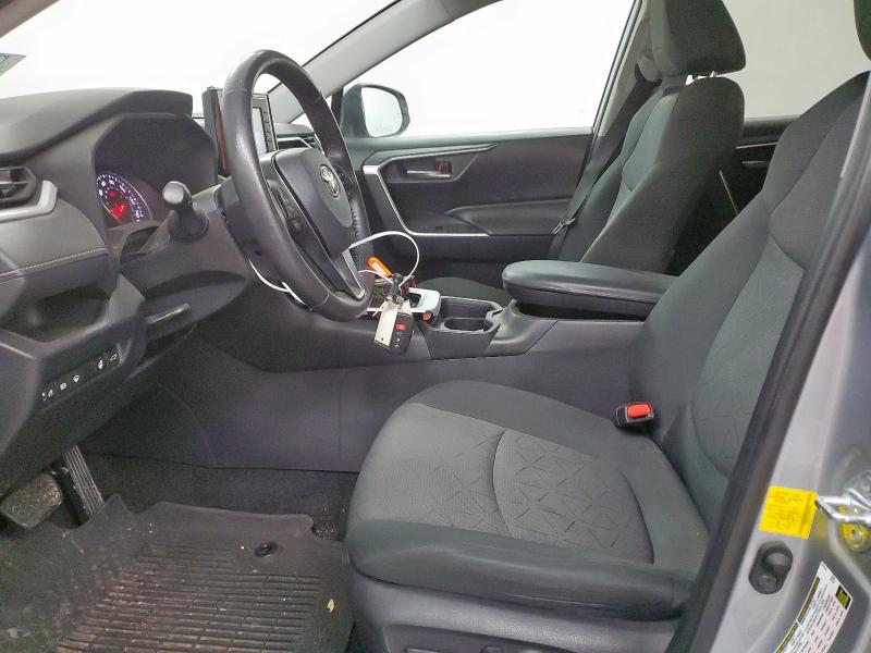  TOYOTA RAV4 2021 Srebrny