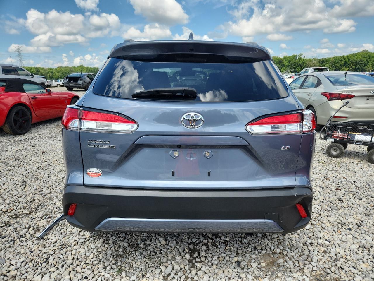 2022 Toyota Corolla Cross Le VIN: 7MUCAAAG4NV017048 Lot: 65010725