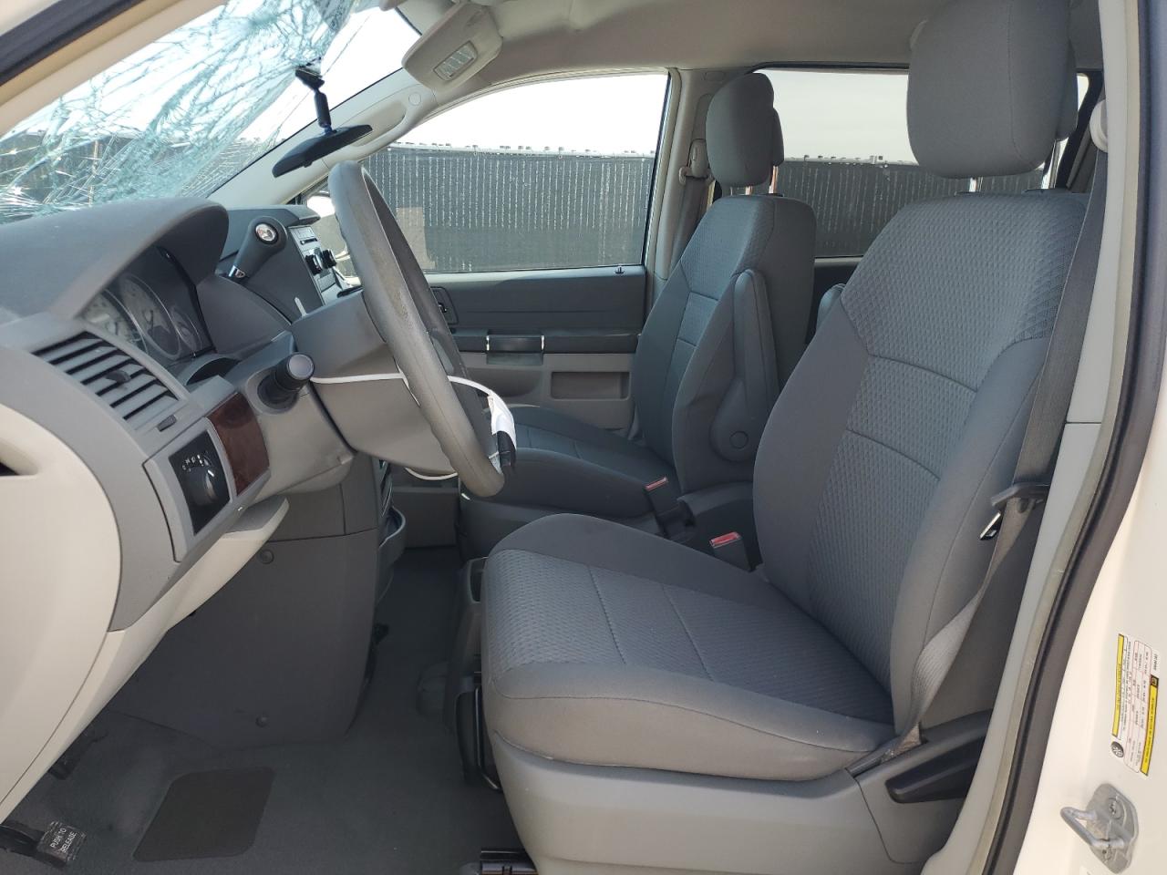 2010 Chrysler Town & Country Lx VIN: 2A4RR2D12AR464162 Lot: 64020265