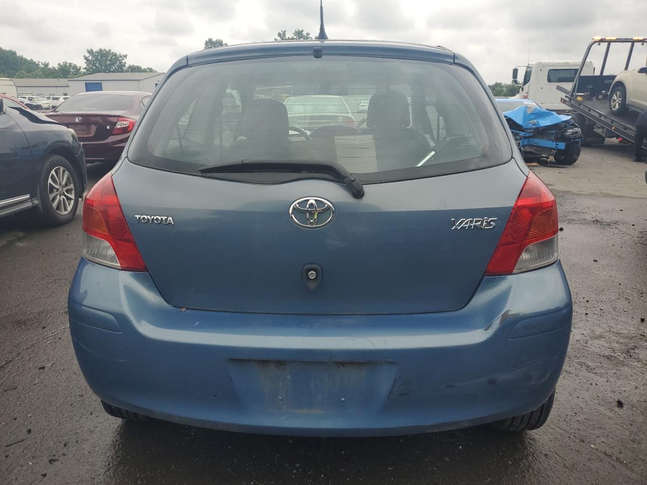 2009 Toyota Yaris VIN: JTDJT903895225759 Lot: 64240005