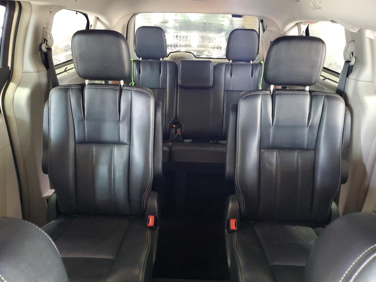 2011 Chrysler Town & Country Touring L VIN: 2A4RR8DG2BR783876 Lot: 65210265