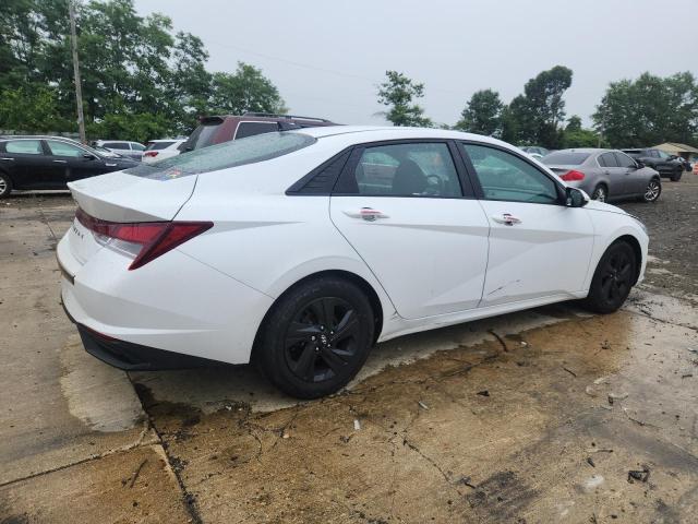  HYUNDAI ELANTRA 2021 Белы