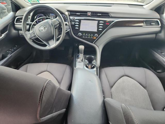  TOYOTA CAMRY 2018 Srebrny