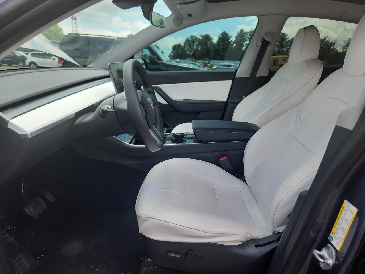 2020 Tesla Model Y VIN: 5YJYGDEE1LF032357 Lot: 65173125