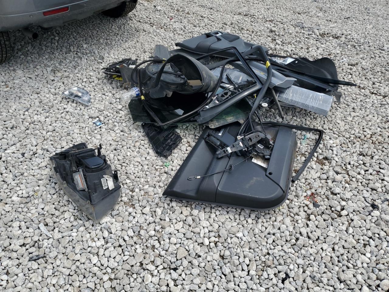 SALFR2BN8CH302817 2012 Land Rover Lr2 Hse