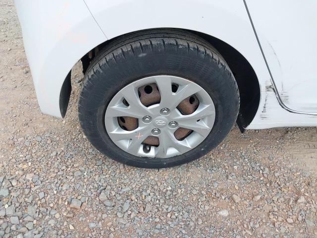 2014 HYUNDAI I10 SE