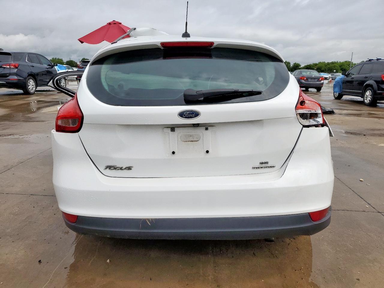 2016 Ford Focus Se VIN: 1FADP3K26GL309936 Lot: 64723355
