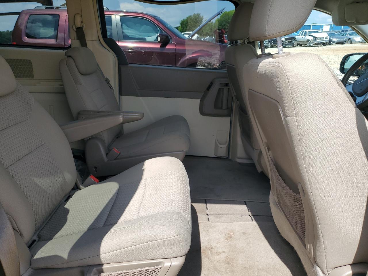 2010 Chrysler Town & Country Touring VIN: 2A4RR5D1XAR114022 Lot: 64637415