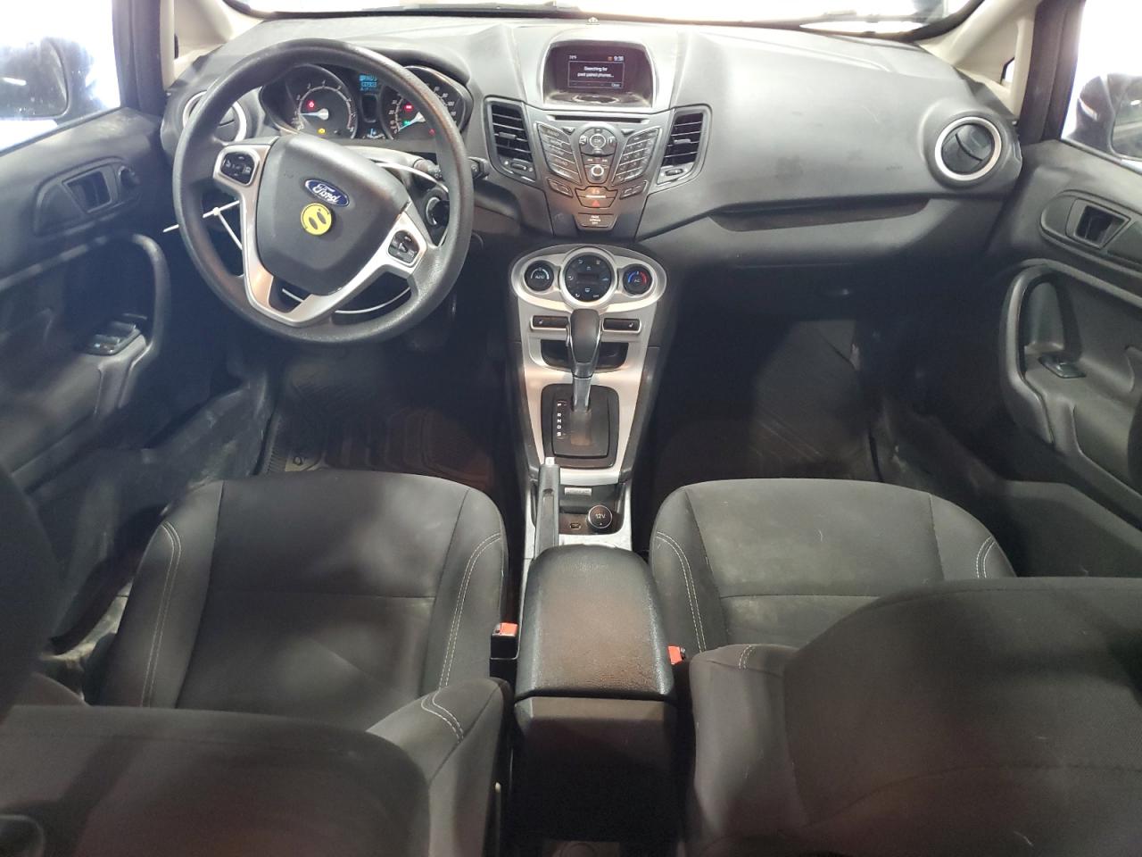 3FADP4EJ6KM163828 2019 Ford Fiesta Se