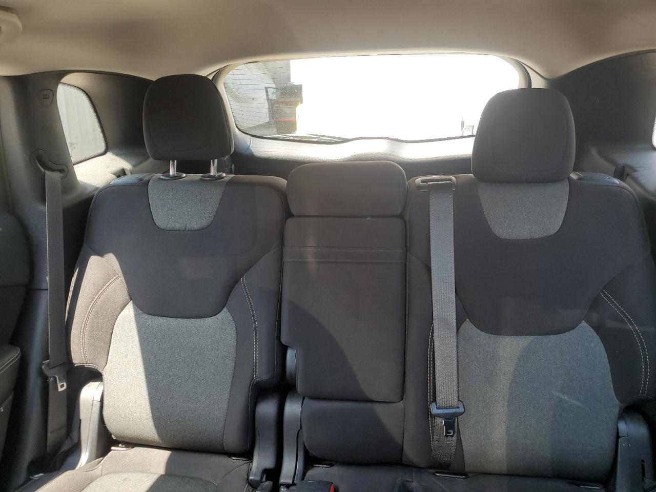 2015 Jeep Cherokee Sport VIN: 1C4PJMAB2FW615674 Lot: 66302535